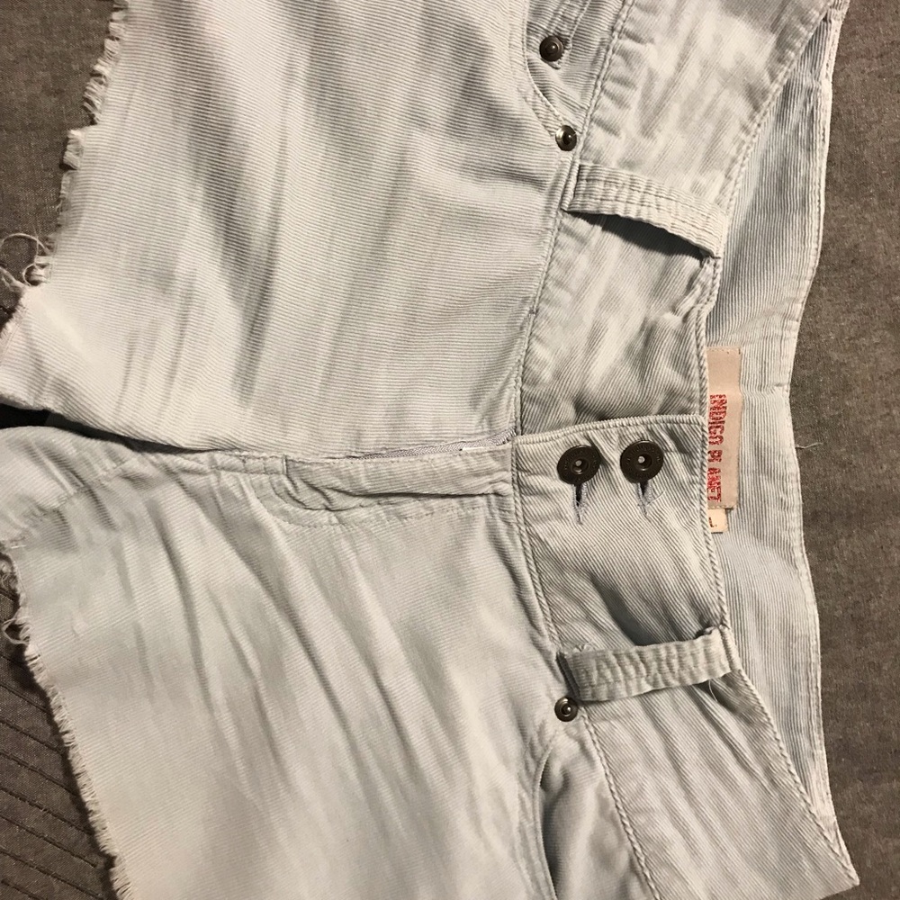 Indigo Planet corduroy short, L